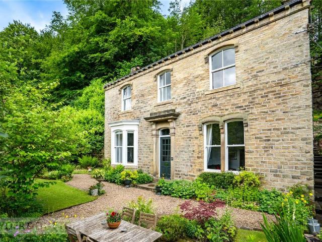 House for sale in Holme Valley, Holmfirth