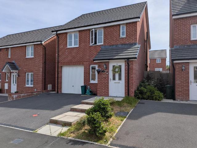 House for sale in Bryncae, Wales