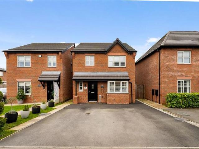 House for sale in Oughtrington, Warrington