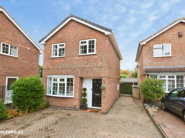 House for sale in Mickleover, East Midlands