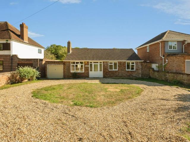 House for sale in Royal Borough of Kingston upon Thames, Greater London
