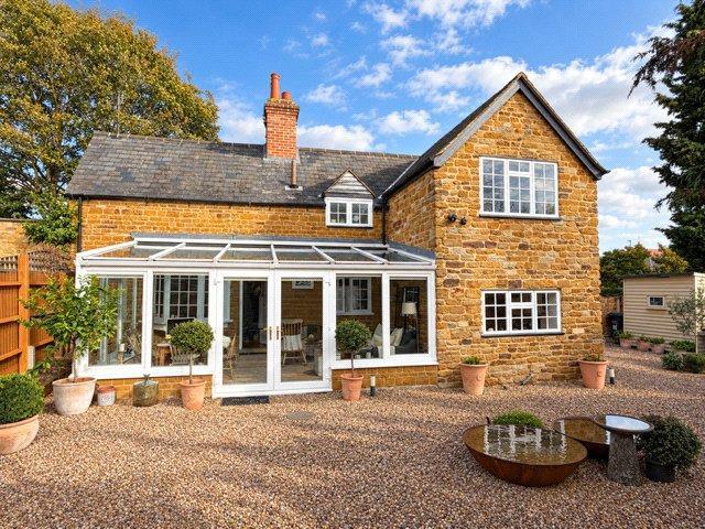 House for sale in Dallington, Northampton