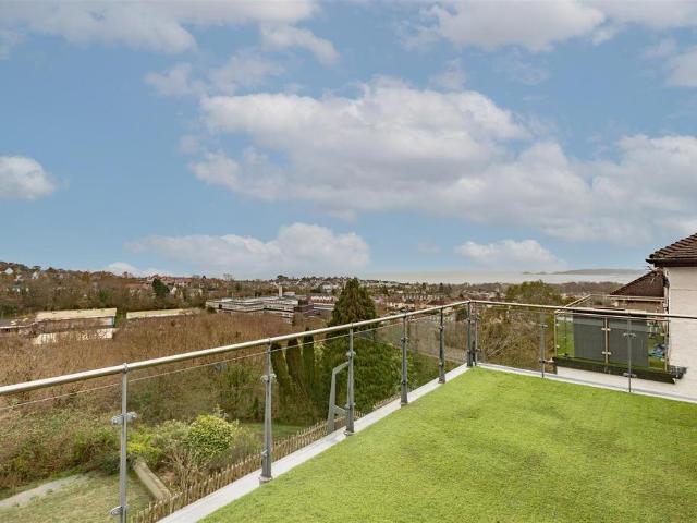 House for sale in Tycoch, Nangreaves