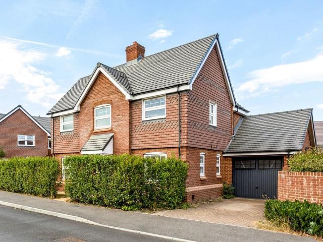House for sale in Perryfields, West Sussex