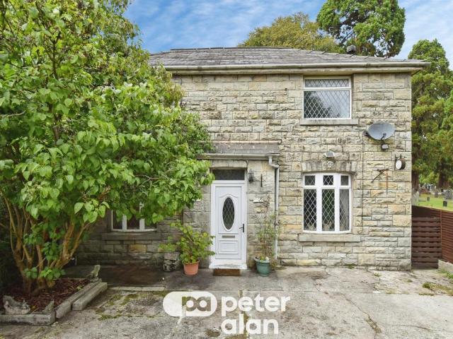 House for sale in Robertstown, Trecynon