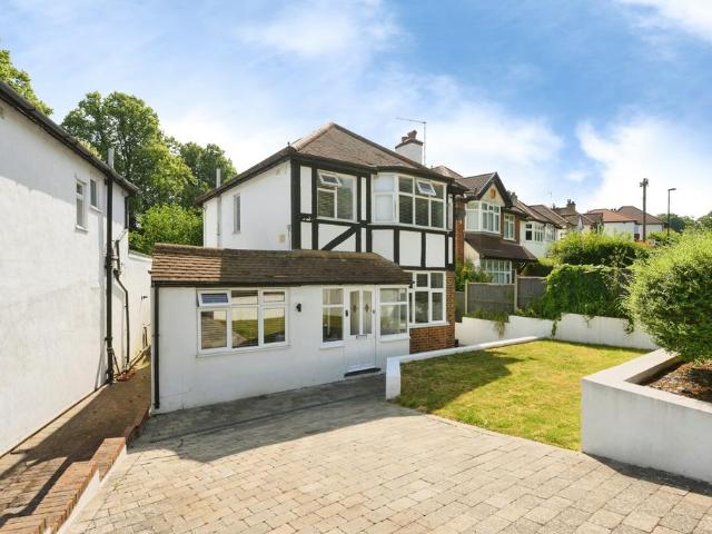 House for sale in London Borough of Croydon, Kenley