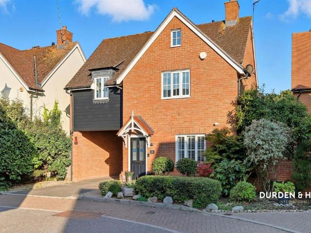 House for sale in Ongar, Epping