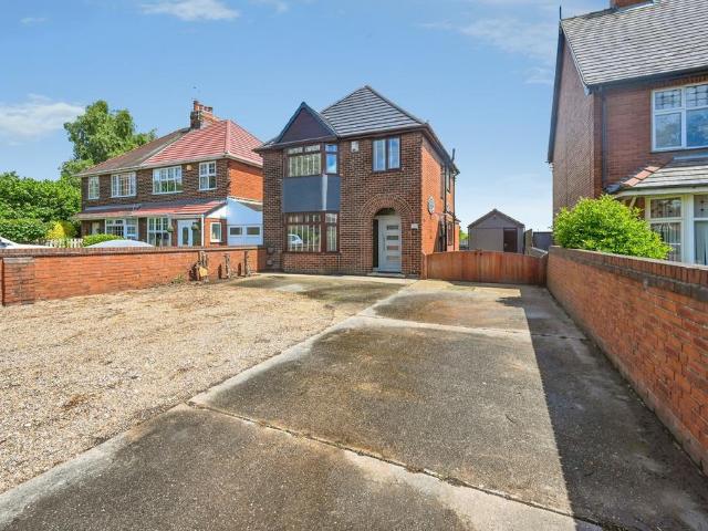 House for sale in Elmton, East Midlands