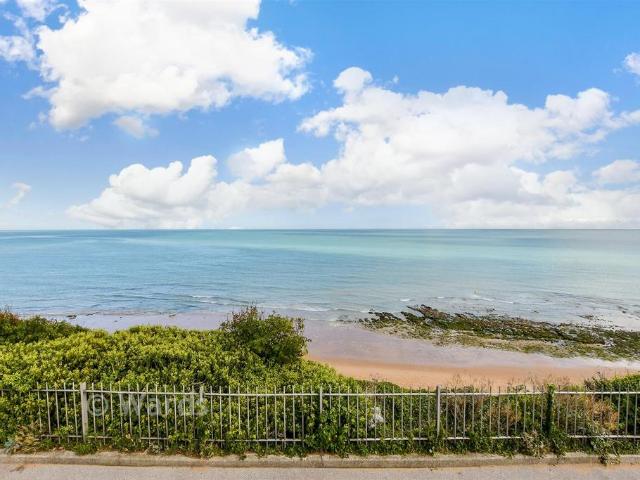 House for sale in Upton, Acol