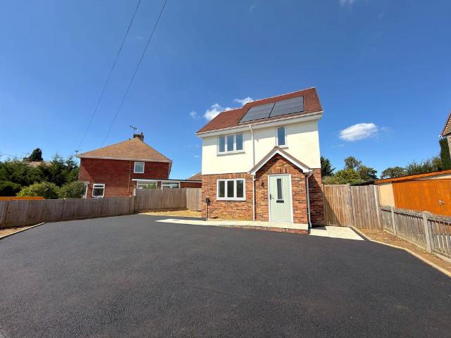 House for sale in Painter's Forstal, Oad Street