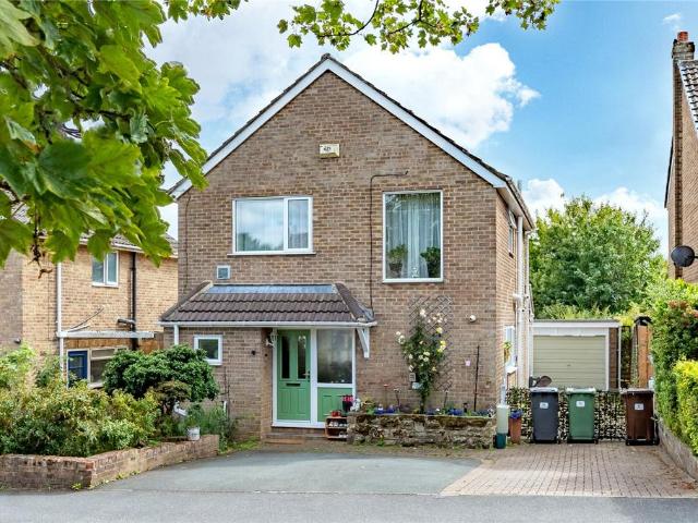 House for sale in Yeadon, West Yorkshire