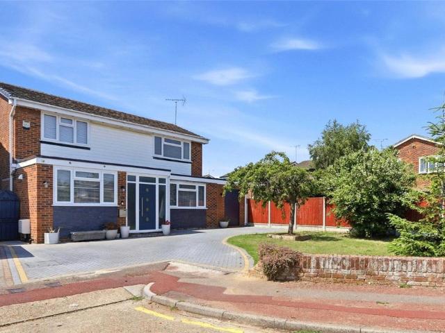 House for sale in North Shoebury, Alton Barnes