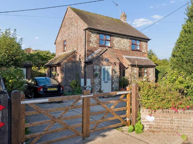 House for sale in Hughenden, Naphill
