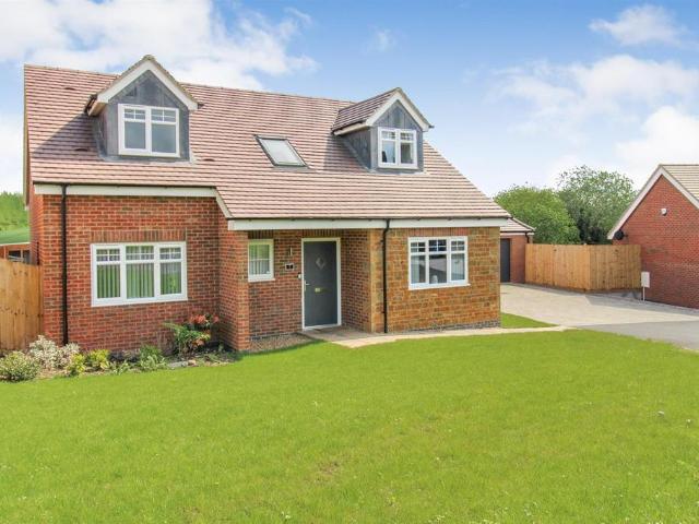 House for sale in Stanion
