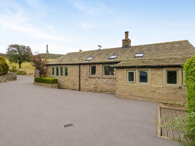 House for sale in Holme Valley, Hepworth