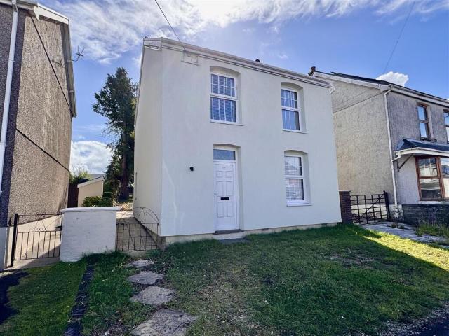 House for sale in Brynaman Isaf, Gwaun-cae-gurwen