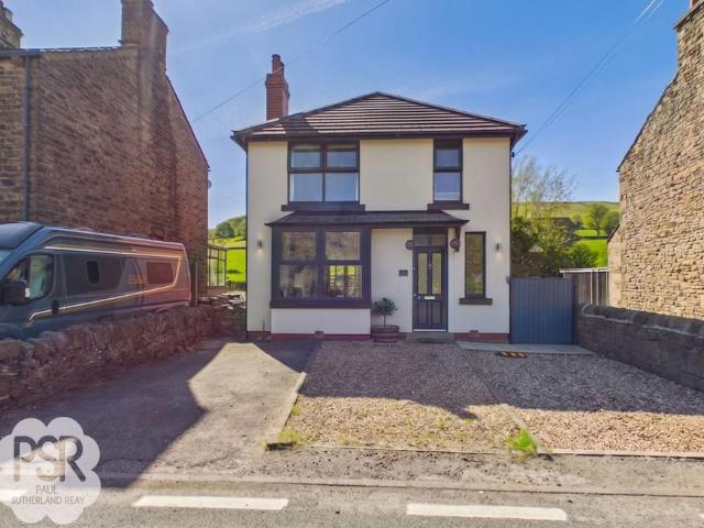 House for sale in Charlesworth, East Midlands