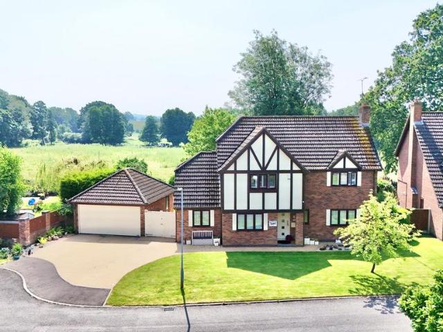 House for sale in Yarnfield and Cold Meece, Baswich