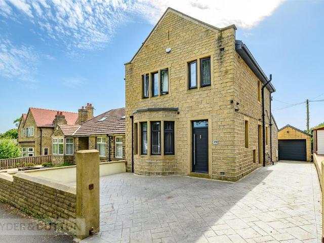 House for sale in Milnsbridge, West Yorkshire