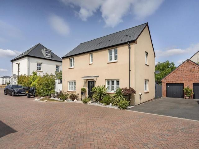 House for sale in Evershot, Oxfordshire