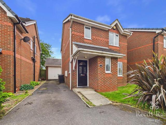 House for sale in Woodkirk, West Yorkshire