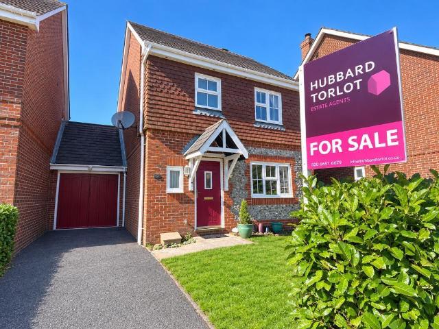 House for sale in Hillview, Surrey