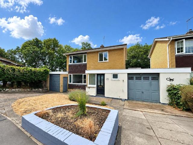 House for sale in Highcliffe and Walkford, Highcliffe-on-Sea