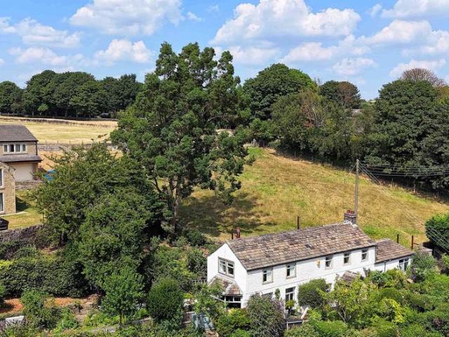 House for sale in Kirkheaton, Kirkburton