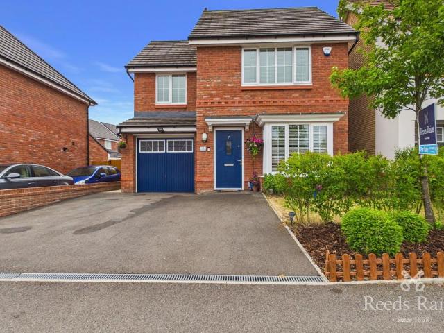House for sale in Worsley Brow, St Helens