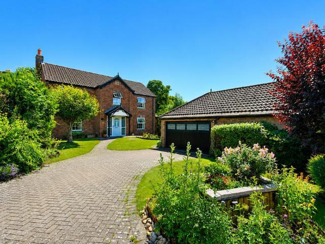 House for sale in East Lound, North Lincolnshire