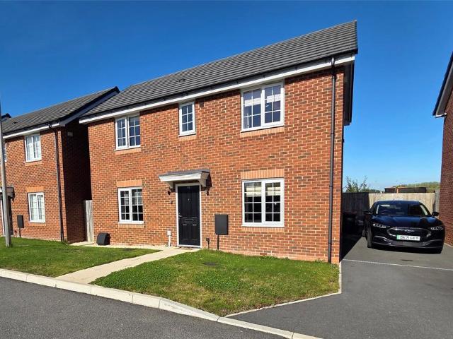 House for sale in Rossmore, Cheshire