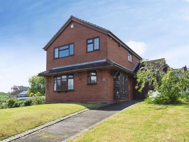 House for sale in Woodsetton, Coseley