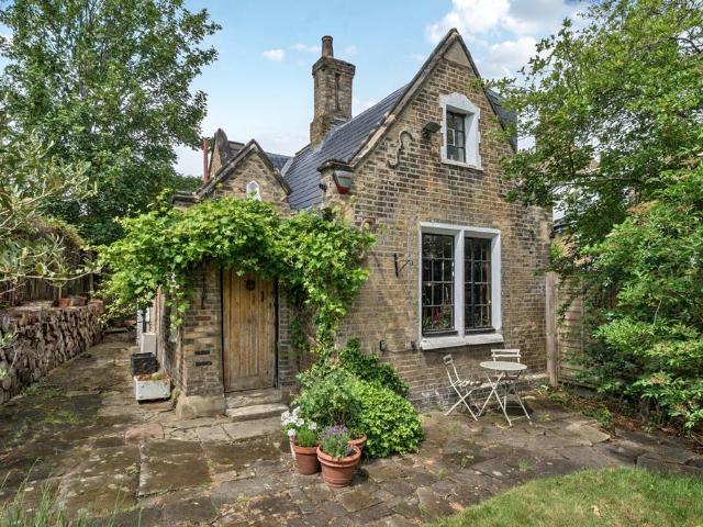 House for sale in West Norwood, Greater London