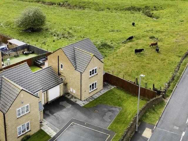 House for sale in Salendine Nook, West Yorkshire