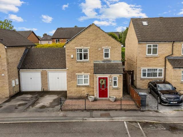 House for sale in Fartown Green, Kirklees