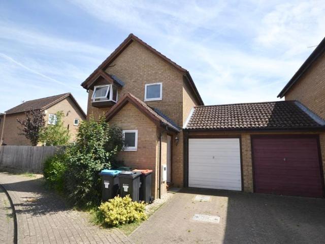 House for sale in Crownhill, Shenley Church End