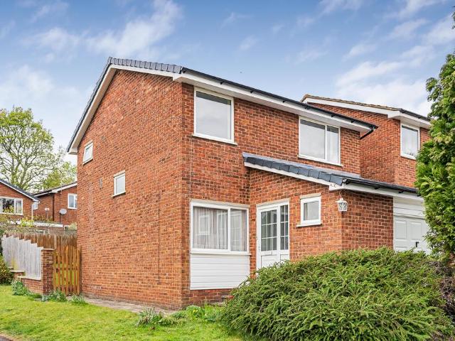 House for sale in Pouchen End, Hertfordshire