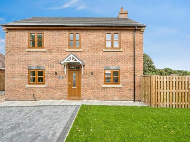 House for sale in Broughton, North Lincolnshire