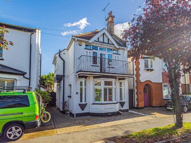 House for sale in Alton Barnes, Essex