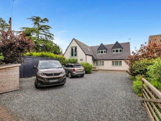 House for sale in Barton In Fabis, East Midlands