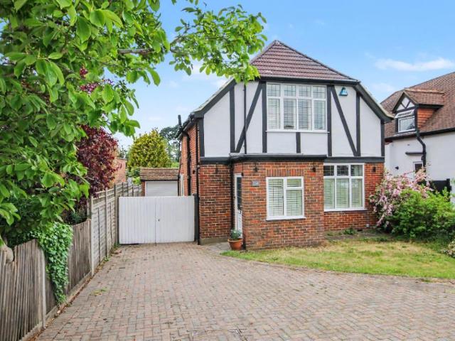 House for sale in Pachesham Park, Surrey