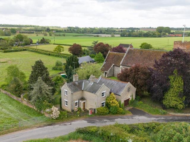 House for sale in Chelmondiston, Suffolk