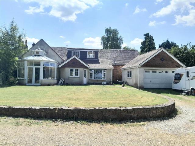 House for sale in Gun Hill, Warwickshire