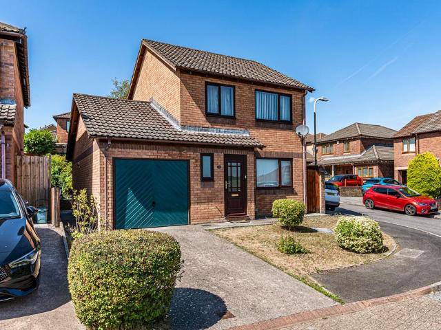 House for sale in Llanharry