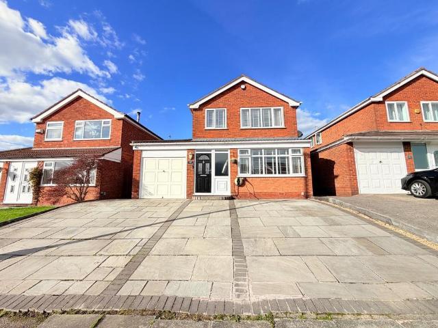 House for sale in Ashton-under-Lyne, Tameside
