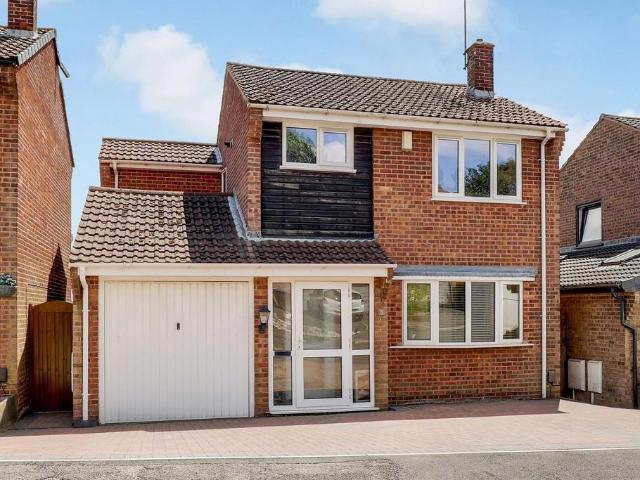 House for sale in Potters Corner, East Midlands