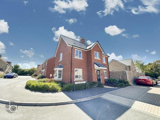 House for sale in Chipping Hill, Essex