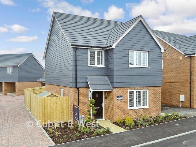 House for sale in Littlecote, West Sussex
