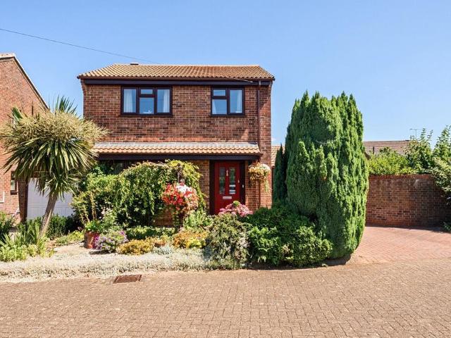 House for sale in Barton Stacey, Hampshire