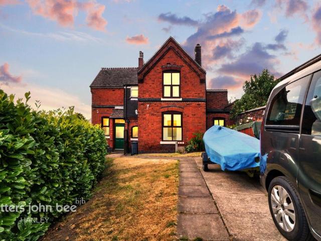House for sale in Tunstall, Stoke-on-Trent
